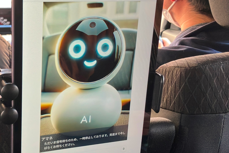 ロボタク車内での対話型UI